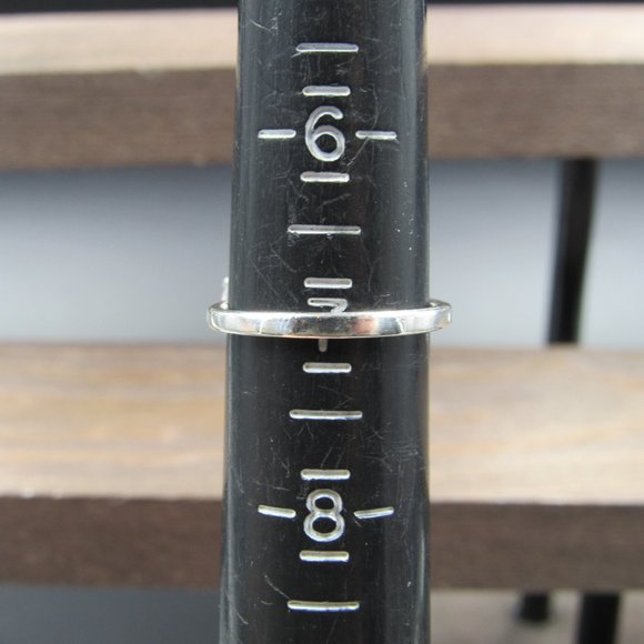 Size 7 Sterling Silver Amazing Triple Cubic Zirconia Band Ring Vintage - Picture 7 of 9